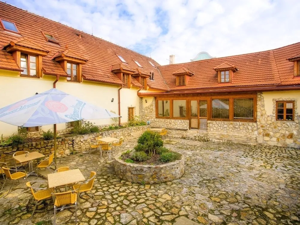 Hotel BELLA