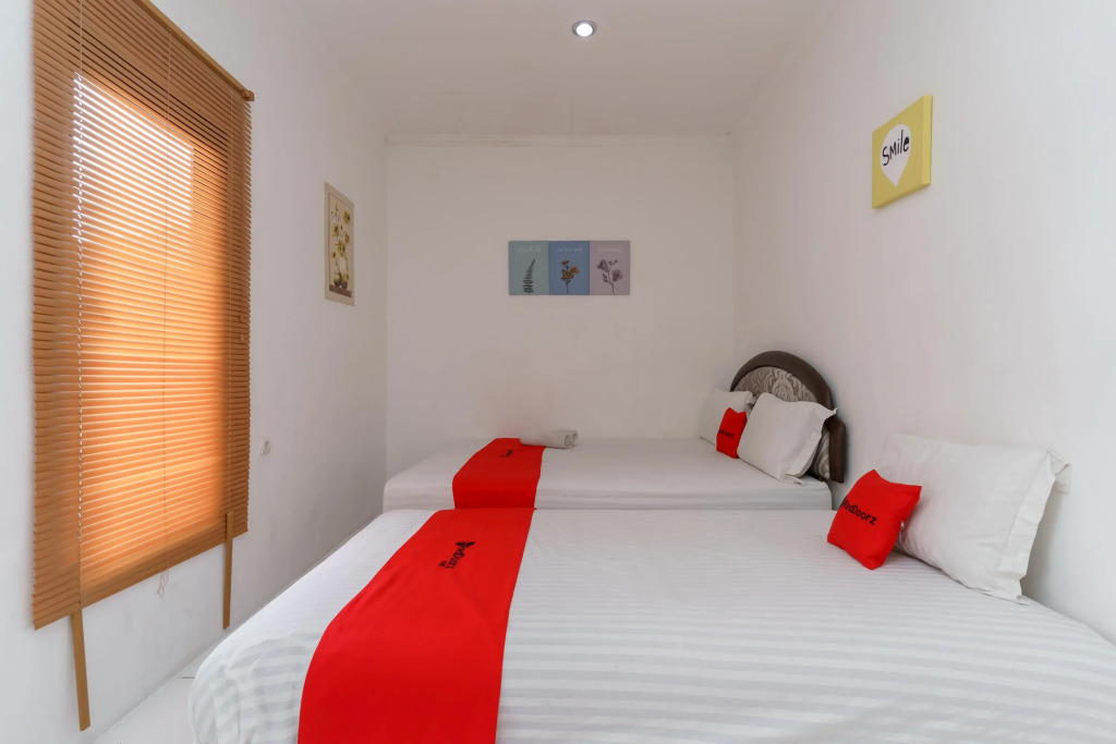 RedDoorz near RS Mitra Keluarga Depok