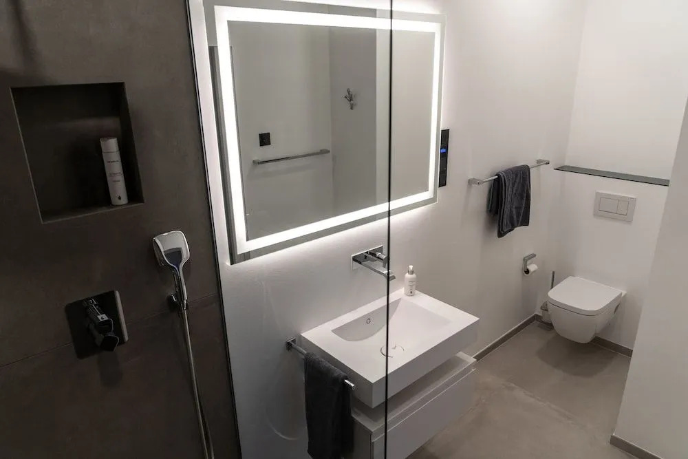 THE NEWSHA SIGNATURE HOME