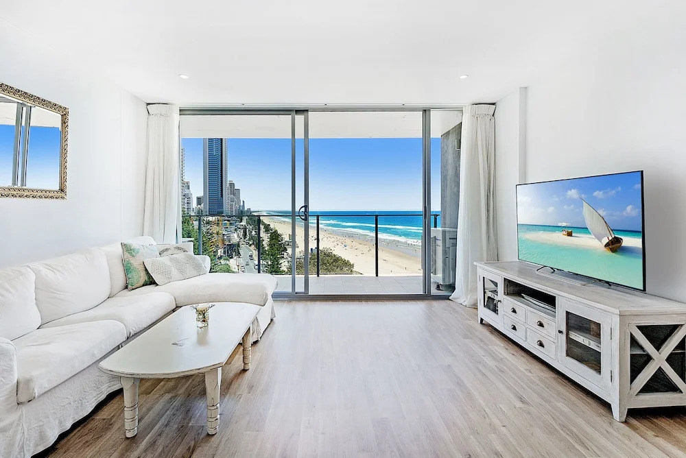 Absolute Beachfront - Central Surfers Paradise