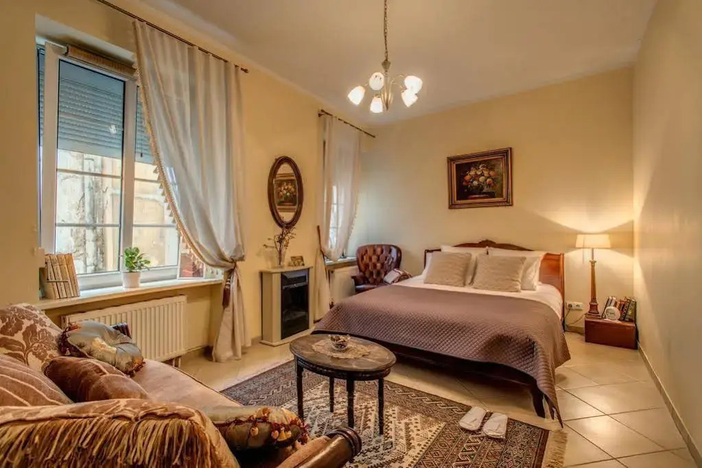 Retro Apartment