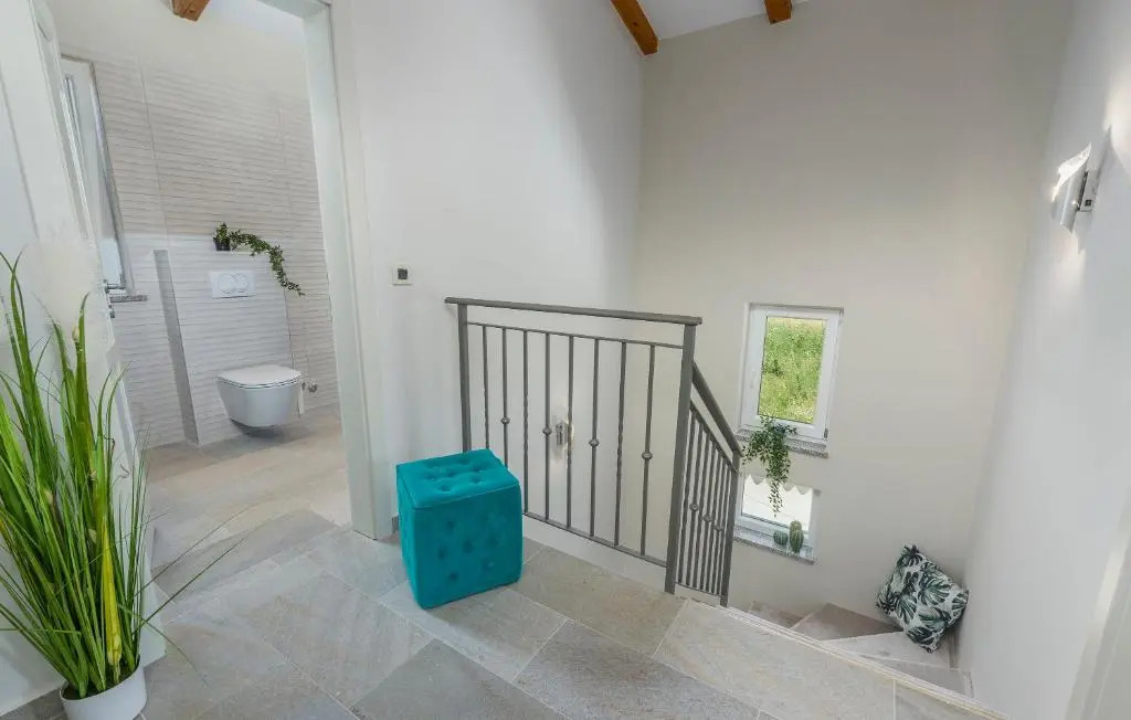 BIG Promotion, Villa Serenitas