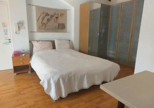 Studio Room Ensuite by the Beach, Entire Independent Unit