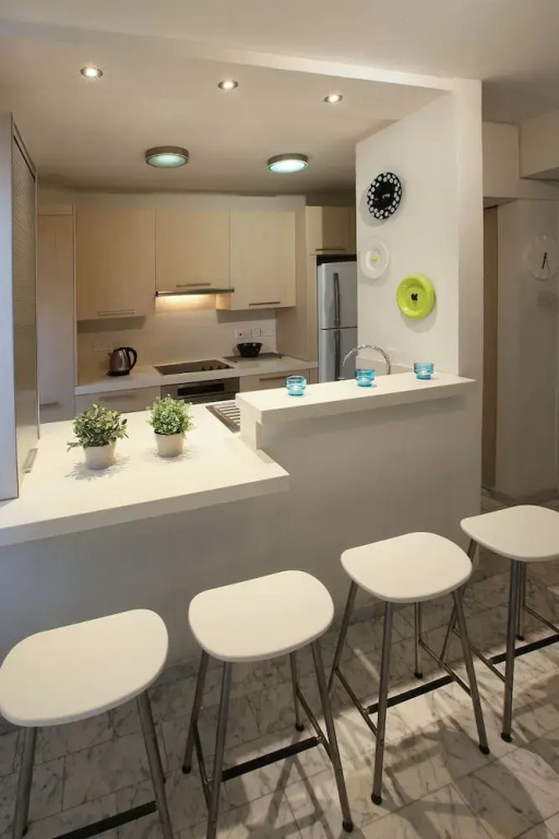 Mackenzie Seafront Suite