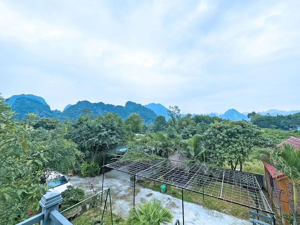 The Hill Villas