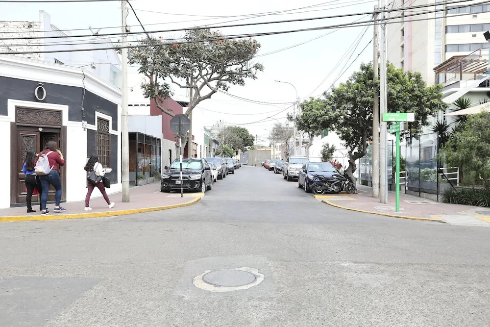 Lujoso y céntrico dpto en piso 6 de Miraflores