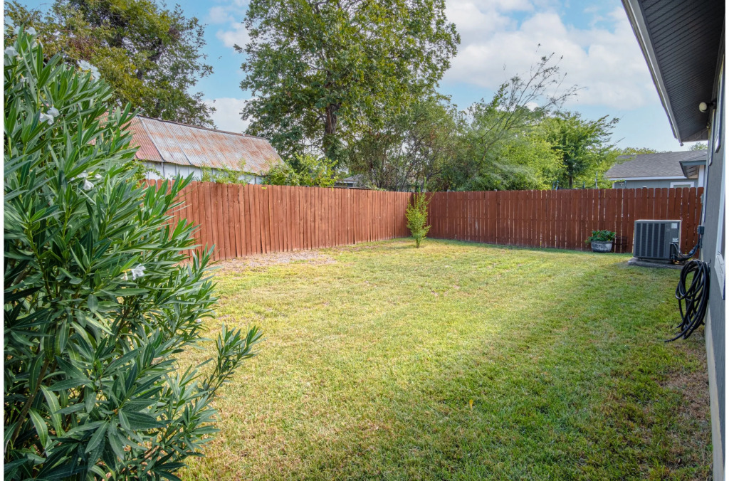 Freshly Remodeled 3BR 2BA Near Fantastic Downtown