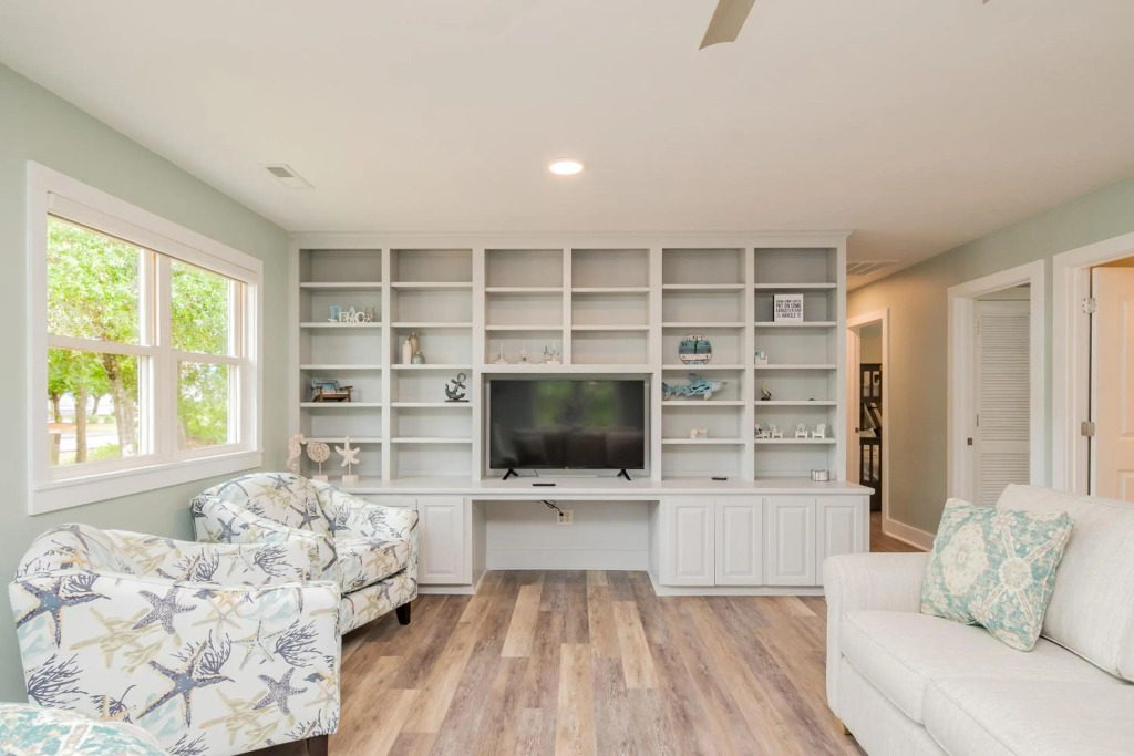 Poolside Paradise by Oak Island Accommodations