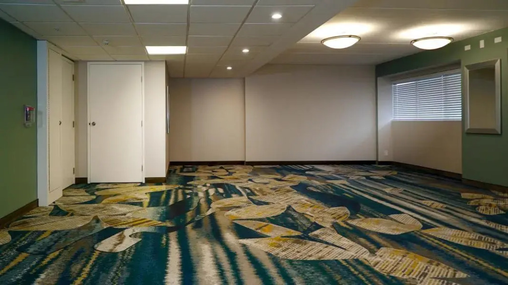 Midpointe Hotel by Rosen Hotels & Resorts