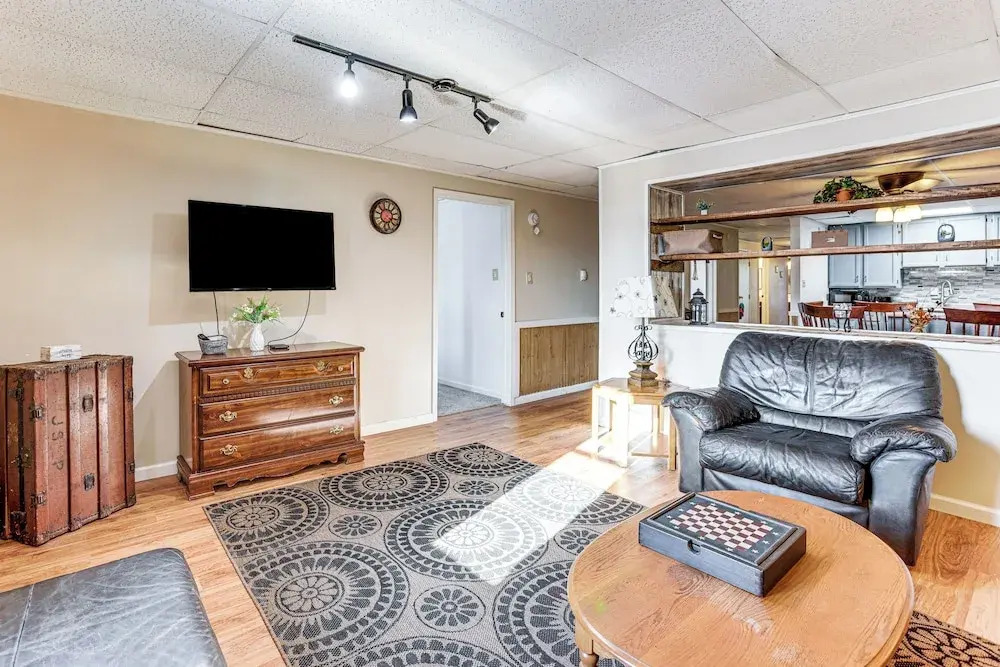 Downtown Beulah Pet-friendly Apt Near Lake & Shops