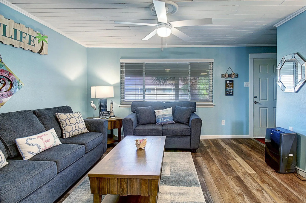 Courtyard #211 in Port Aransas