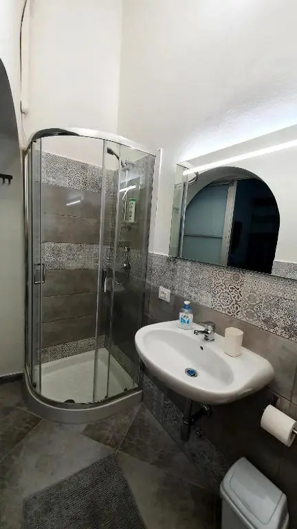 rooms cris