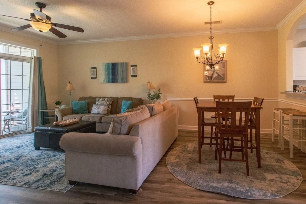 Cypress Bend #1113 2 Bedroom Condo by Redawning
