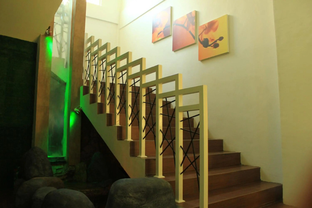 Evan Hotel - Non Smoking