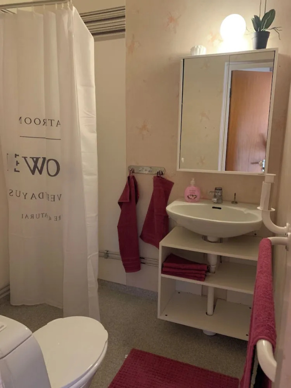 4 Bed Apartment With Balcony in Karlskrona