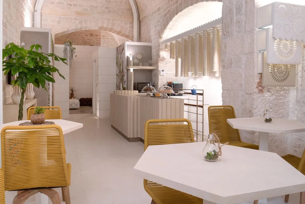 Vico Bianco Raro Smart Rooms Collection