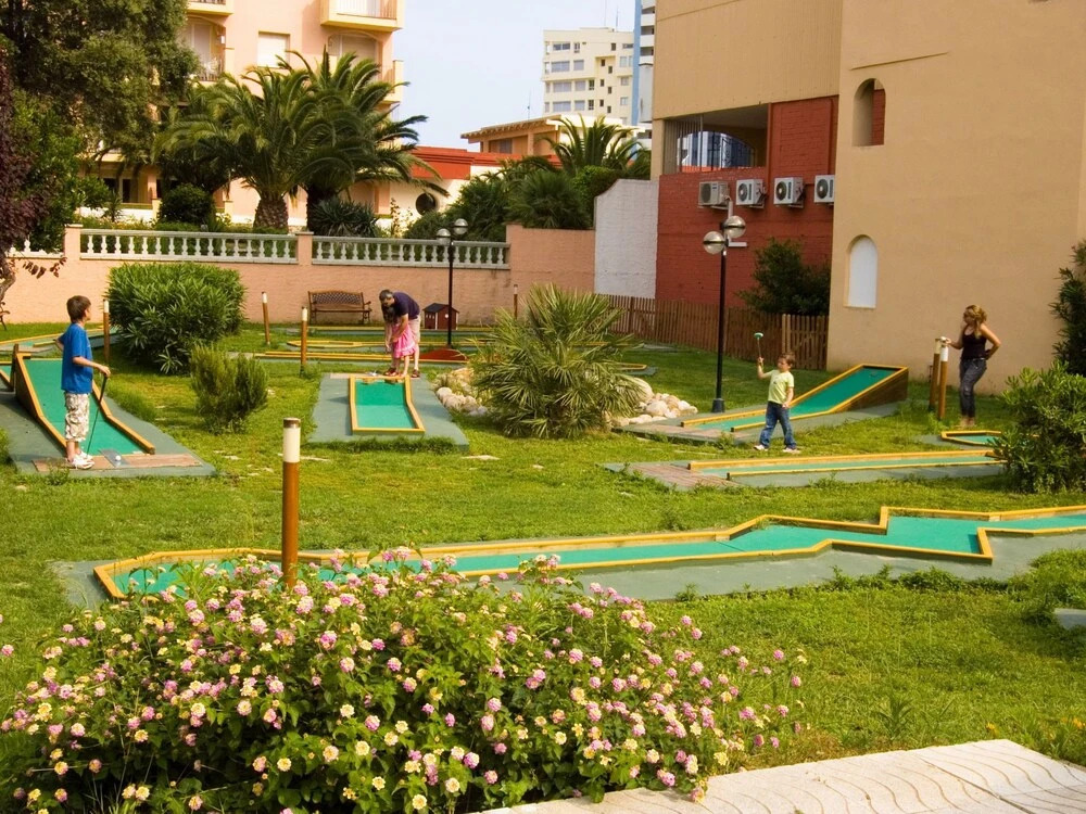 Alluring Apartment in Empuriabrava With Swimming Pool