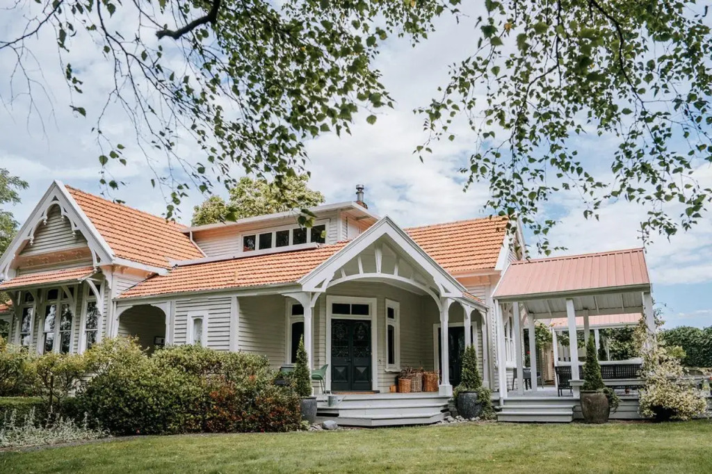 Hawthorne House