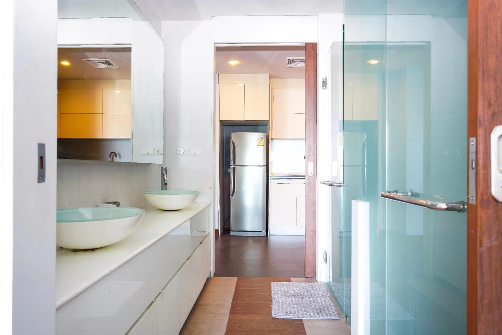 CAPITAL O890 The Royal Bay View Villas