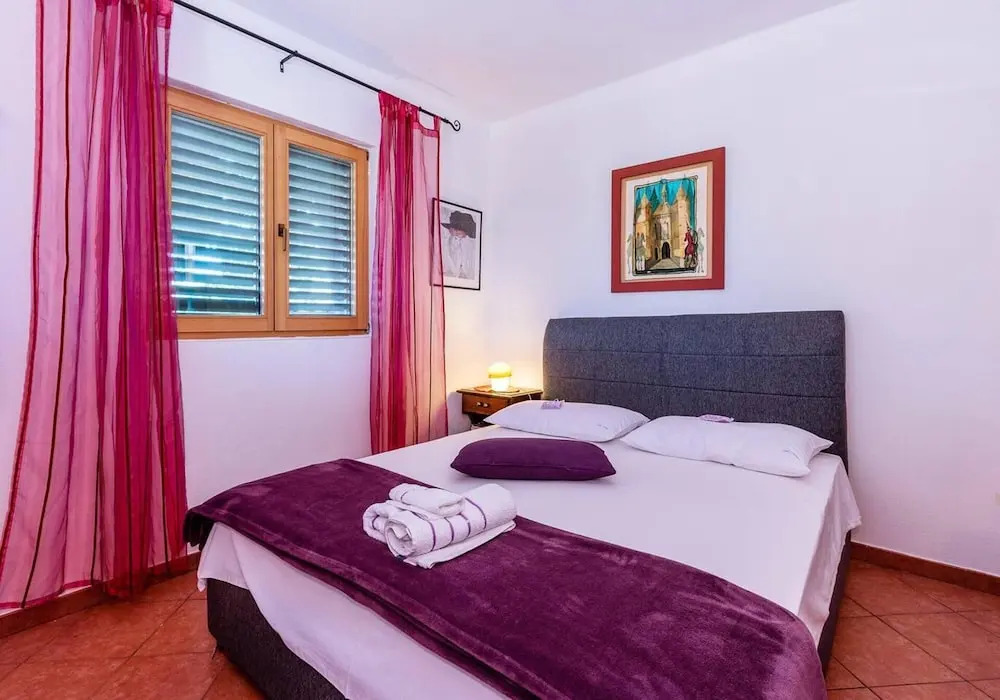 Villa Belezza Sleeps 8 With Pool