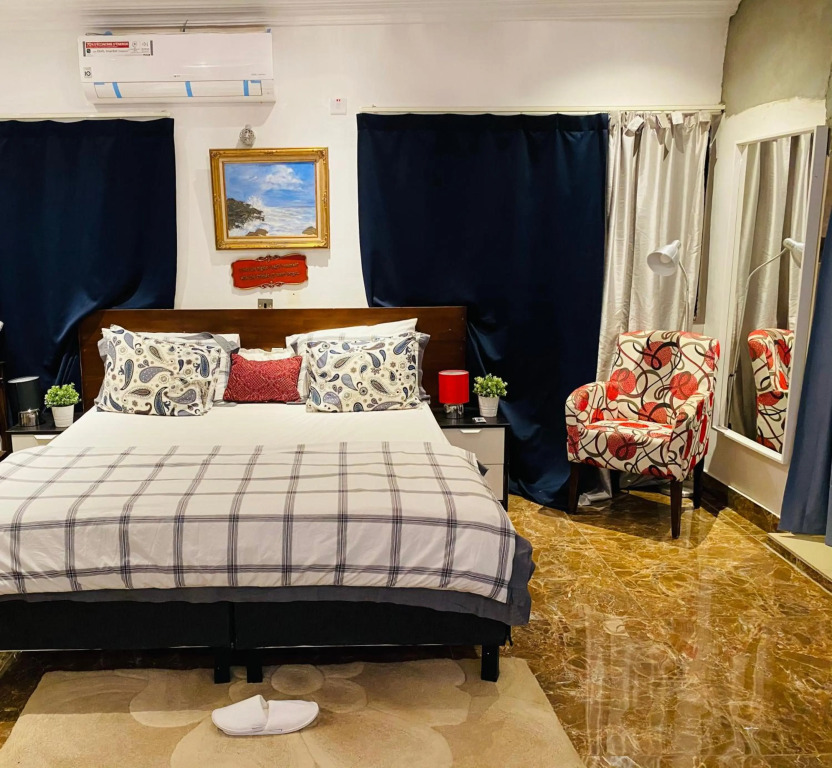 Belvoir Estate & Luxury Furnished 1Beds Basement Ground Floor Split Levels & 2Beds Upper Level Serviced Apart-Hotel & Residence