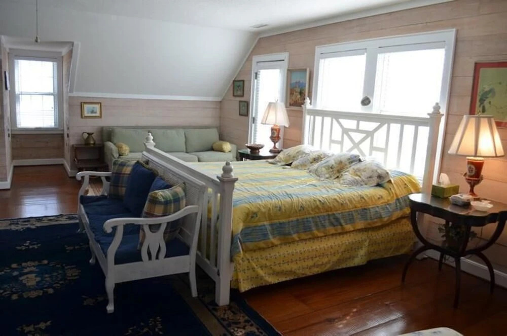 Sea Cliff - 4 Br Home