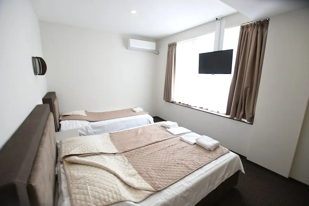 Atrijum Apartments and Rooms - Đerdap Boat Tours