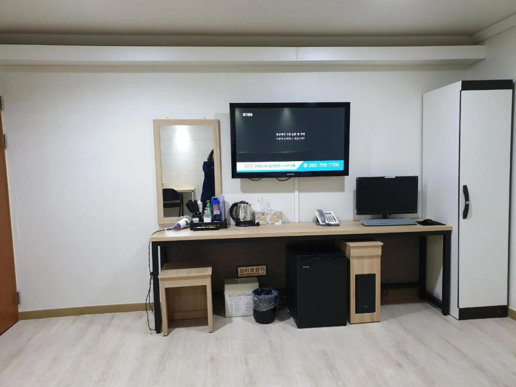 Kims Hotel Gumi