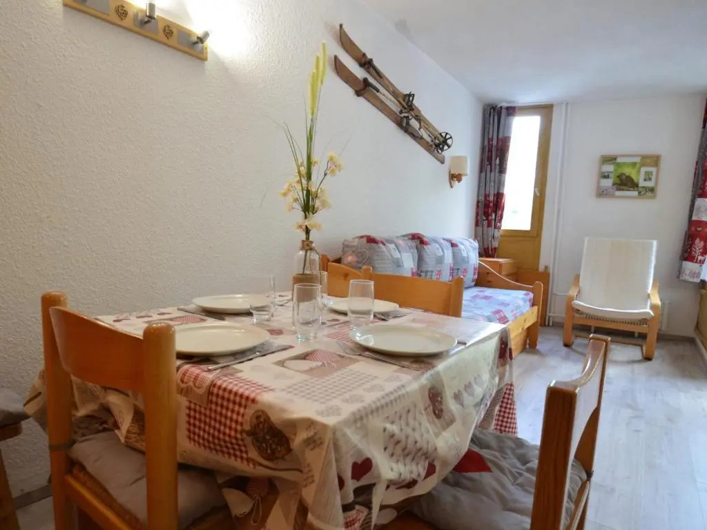 Appartement Les Menuires, 1 pièce, 4 personnes - FR-1-452-45