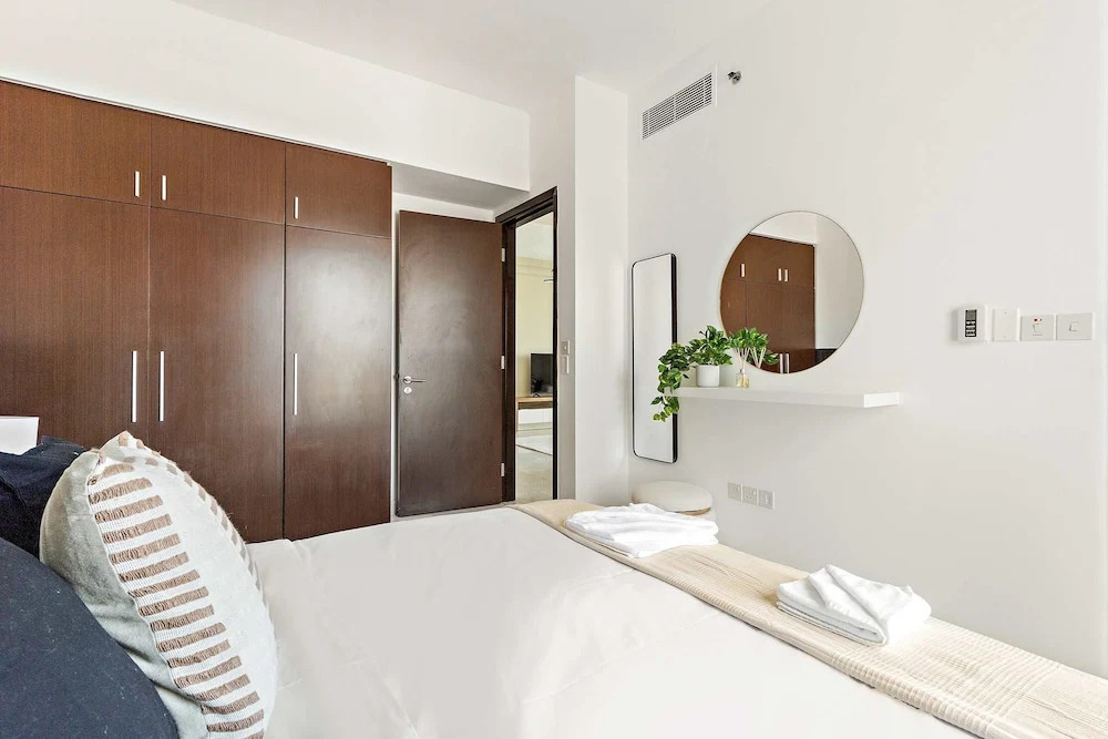 Silkhaus Luxury 2BR in Marina Heights Near Canal