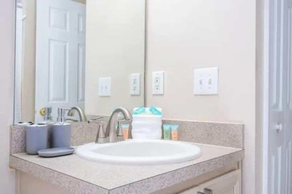 Amazing 5 BR w Game Room Minutes From Disney