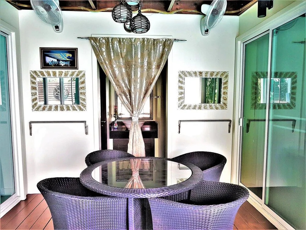 Thai Family karon Pool Villa 泰如家卡伦3卧泳池别墅