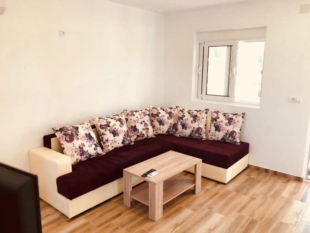 Delfini Holiday Homes