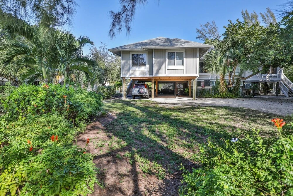 The Lakeside Beach 2 Bedroom Home