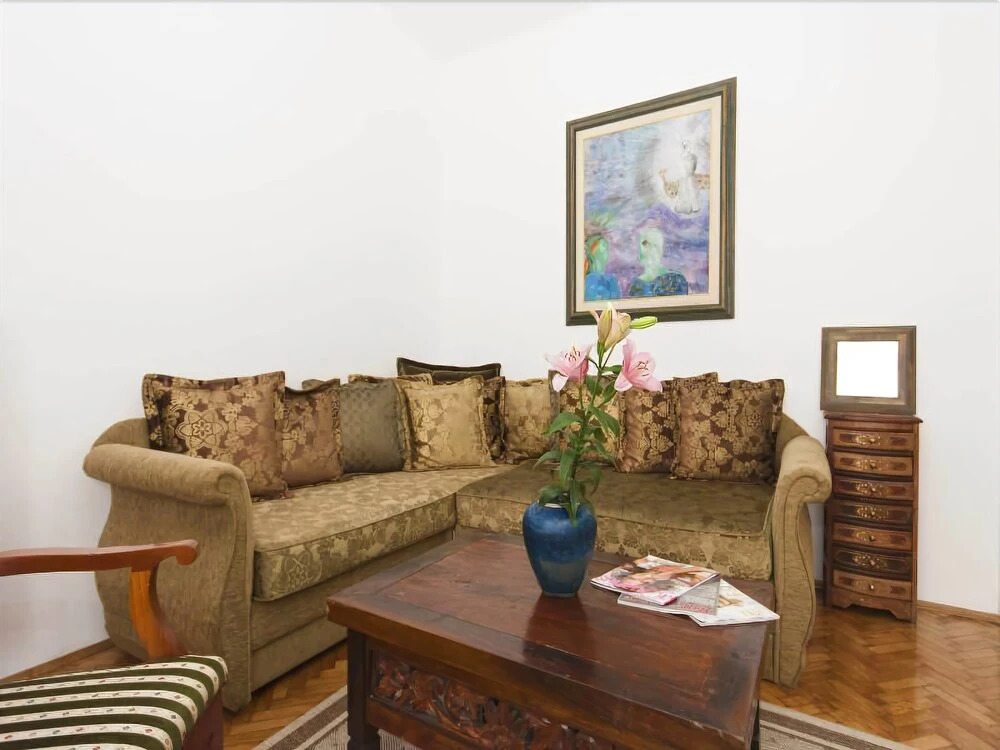 One Bedroom Apartment Republic Square