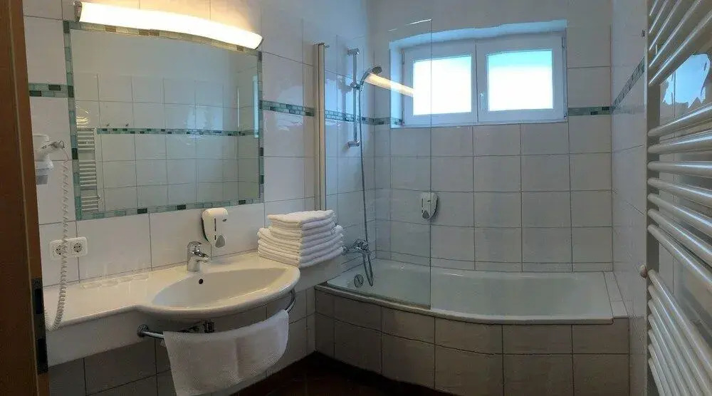 Hotel und Aparthotel Almrösl