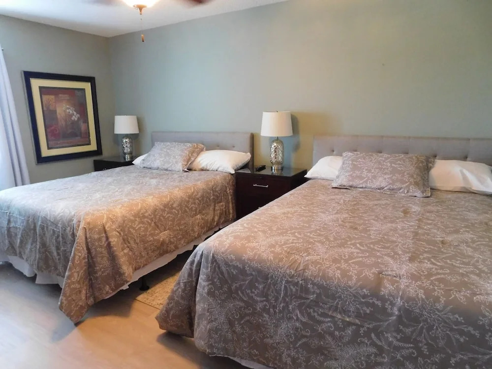 Yacht Club Villas #2-502