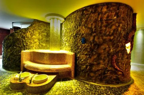 Gino Paradise Spa  Resort