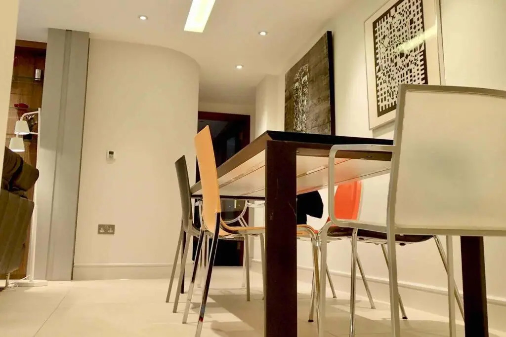 Stylish Large Cool 3 Bed 3 Bath Marylebone +Ac