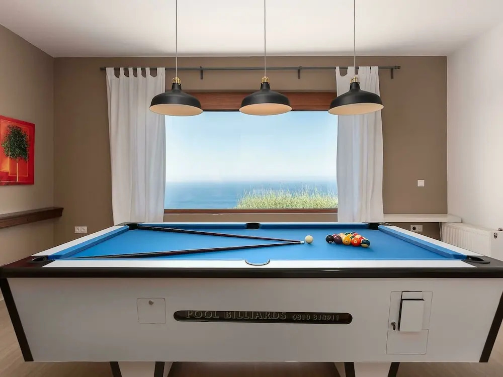 Villa in Agia Pelagia With Pool & Sea Views