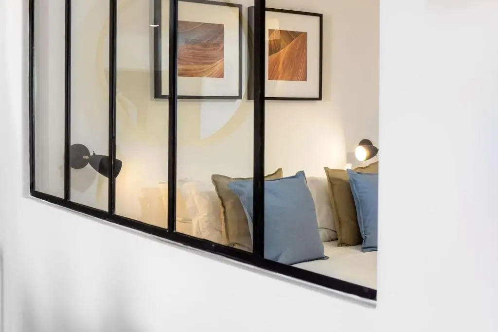 Lovelystay - Turquoise River View I