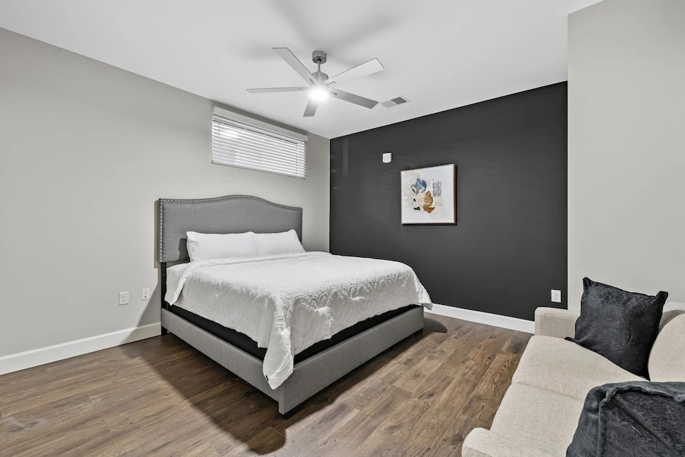 Midnight Manor Penthouse Suite The Gulch