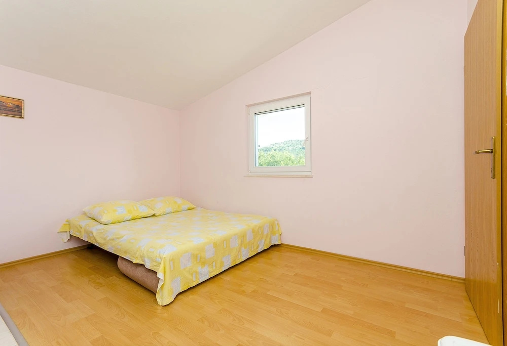 Apartments Ugrina
