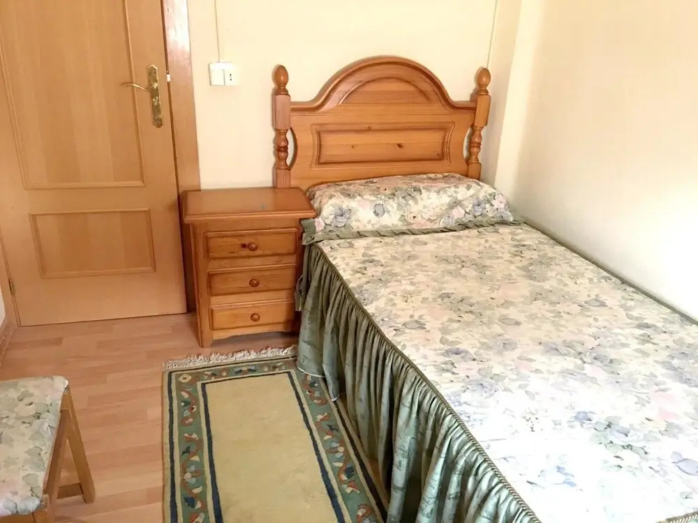 Apartment With 3 Bedrooms in Burgos