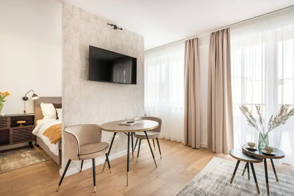 Rose Garden Residence - Boutique Apartments in City Center