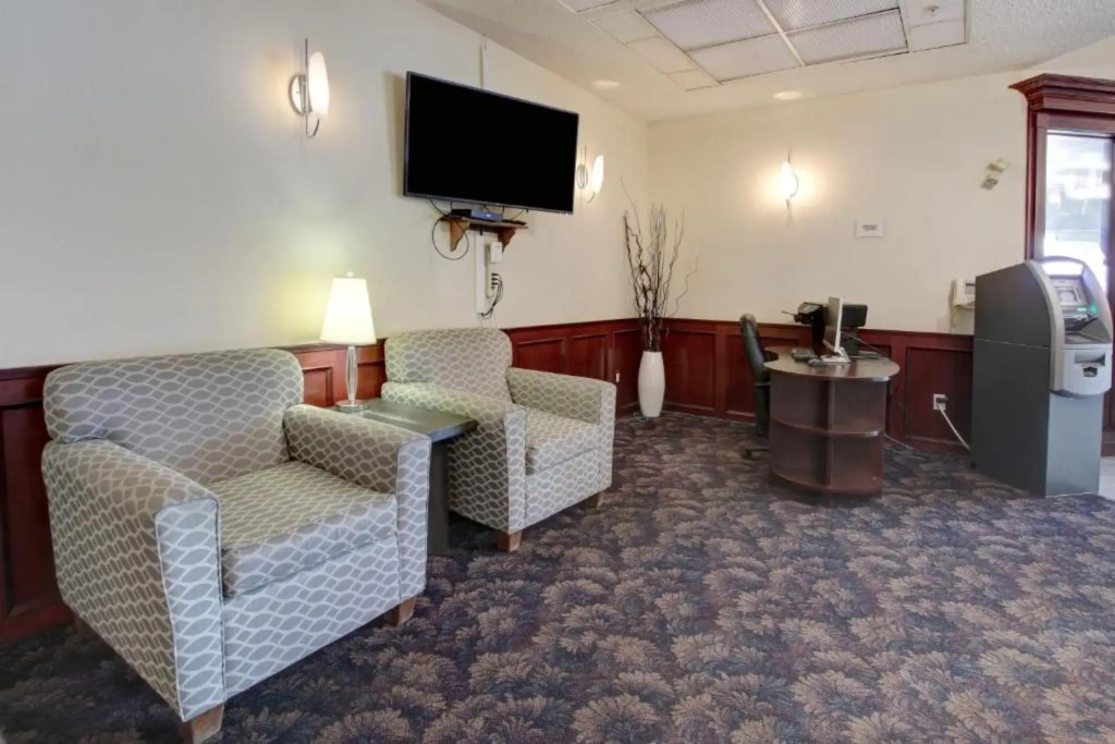 Ramada by Wyndham Nisku Edmonton Airport