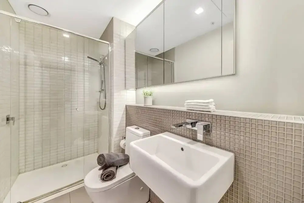 Stylish Pet-friendly 2BR Stay, Near Southern Cross