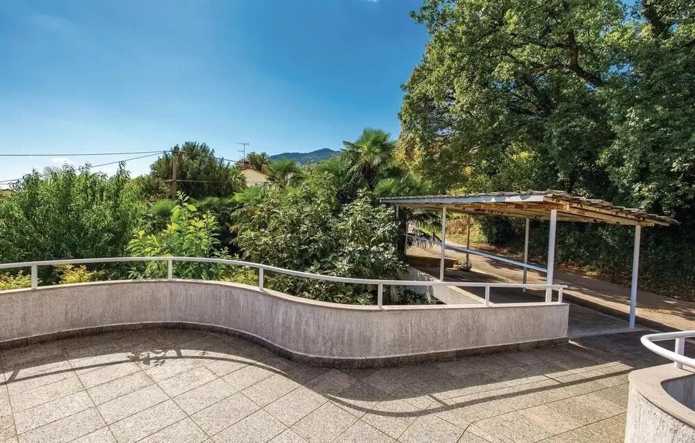 Stunning Home in Lovran With Wifi and 2 Bedrooms