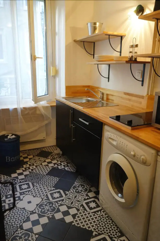 Pretty Studio in 300m of Perrache, Near Confluence