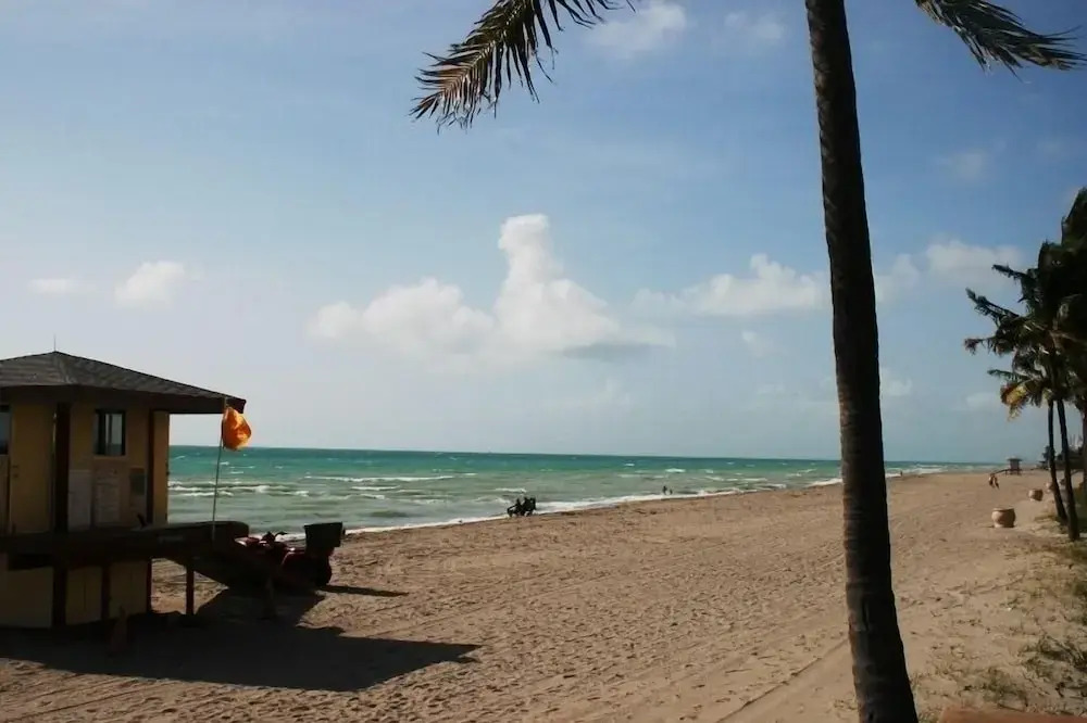 Hollywood Beach Resort -two Bedrooms Sleeps 6